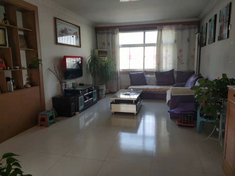 普通裝修4室2廳1衛(wèi)110m21600元/月