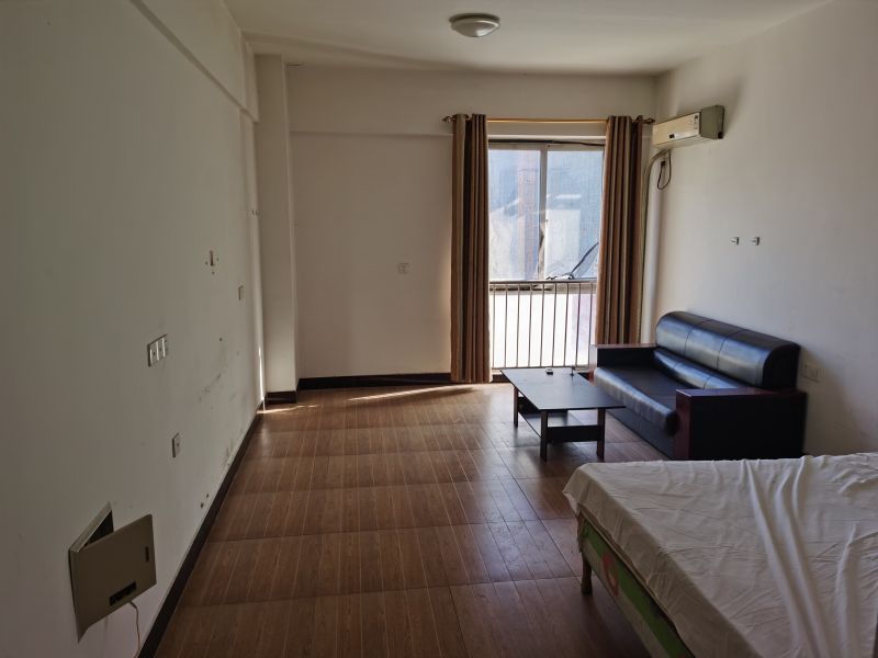 長(zhǎng)途汽車站附近公寓出租出售