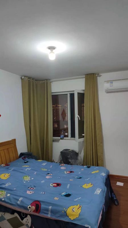 普通裝修2室1廳1衛(wèi)82m21500元/月