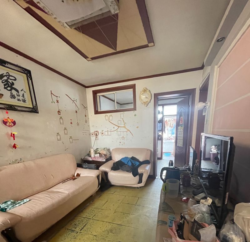 底價出租81平3室安居小區(qū)采光好拎包隨時就可以入住