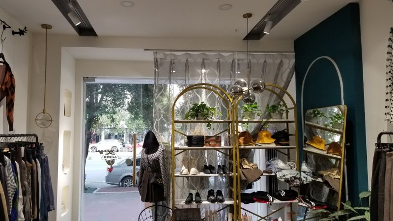 精裝修1室0廳0衛(wèi)150m215000元/月