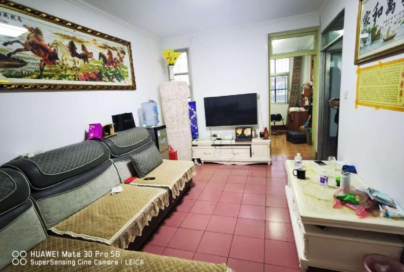 安居小區(qū) 多層五樓 首付20多萬 全天采光 老證