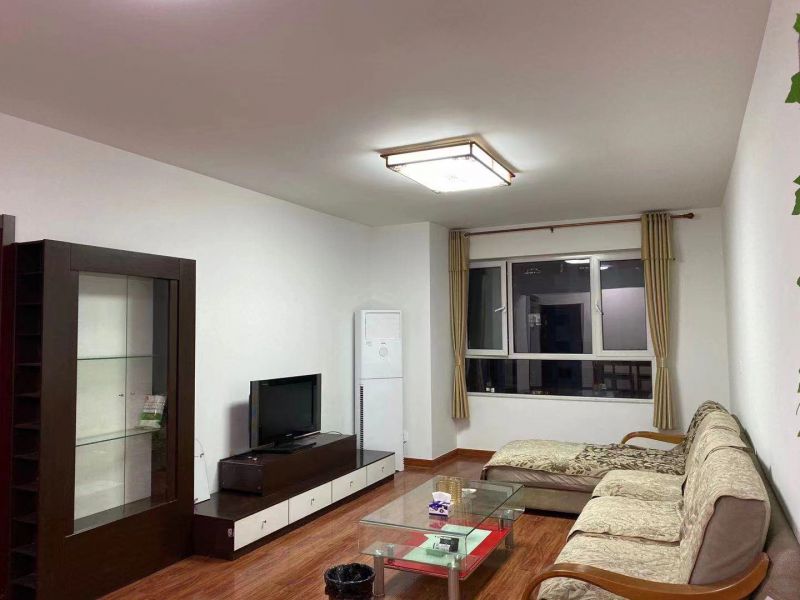 人和天地三室兩廳家具家電精裝修3室2廳2衛(wèi)140m22000元/月