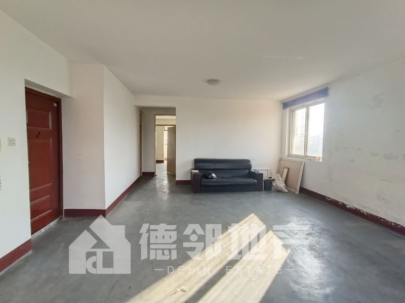 荷塘月色小鎮(zhèn) 多層出售 毛坯2室2廳1衛(wèi)75m221.8萬元