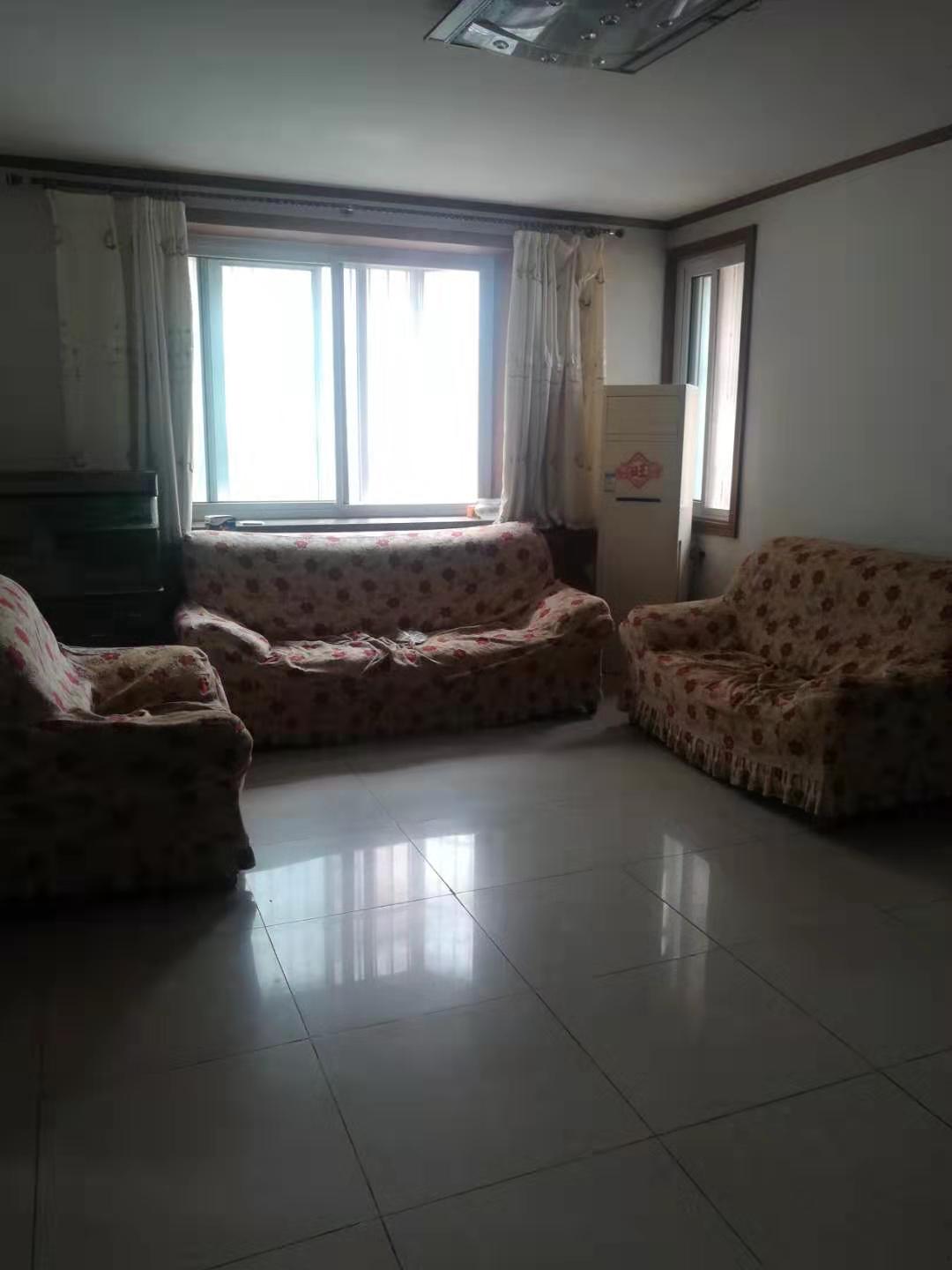 學(xué)區(qū)房精裝修3室2廳1衛(wèi)128萬元