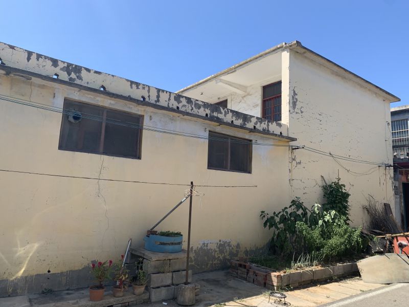 普通裝修3室1廳1衛(wèi)220m2800元/月