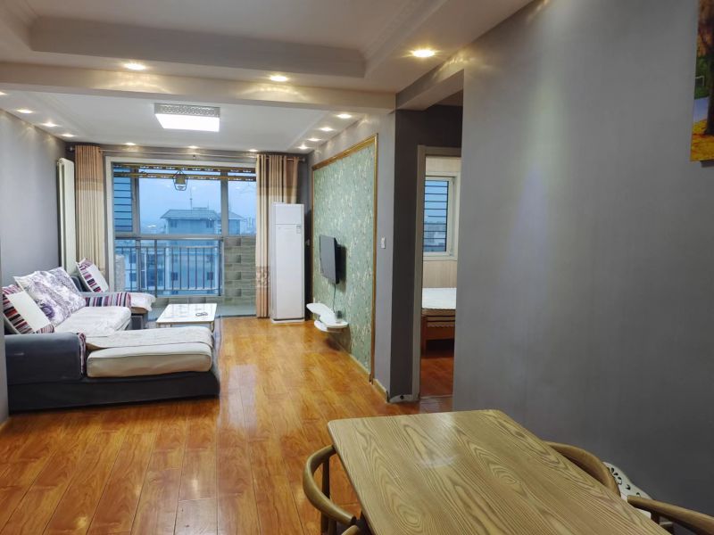 普通裝修2室2廳1衛(wèi)90.2m2103萬(wàn)元