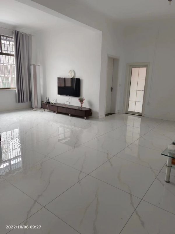 精裝修3室1廳1衛(wèi)143m21000元/月