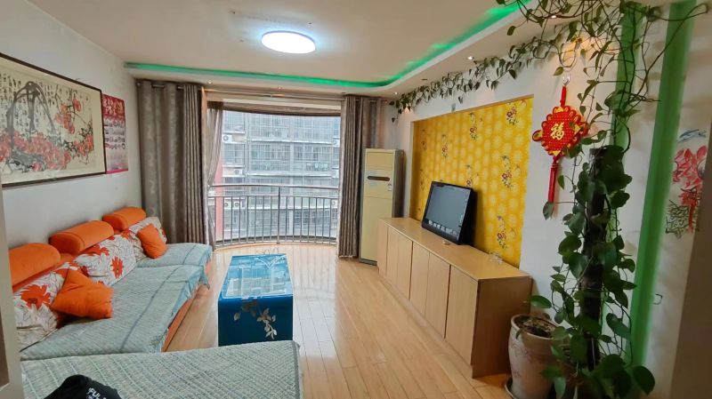 貴和世紀佳苑家具家電齊全拎包住地暖兩部空調(diào)精裝修2室2廳1衛(wèi)100m21700元/月