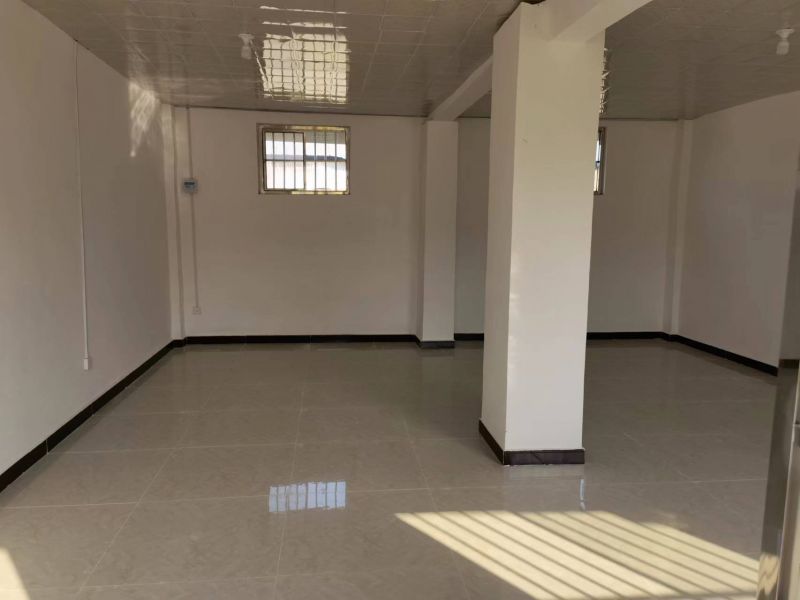 奧體花園祥云西側(cè) 香運古城院內(nèi) 平房 4室1廳1衛(wèi)140m21200元/月