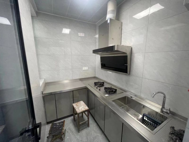 普通裝修2室1廳1衛(wèi)50m21500元/月