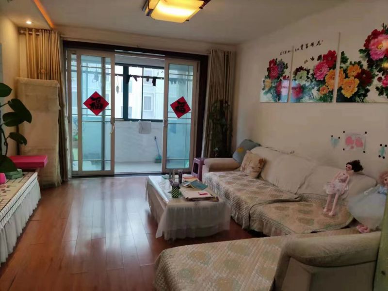 精裝修3室2廳2衛(wèi)130m21800元/月