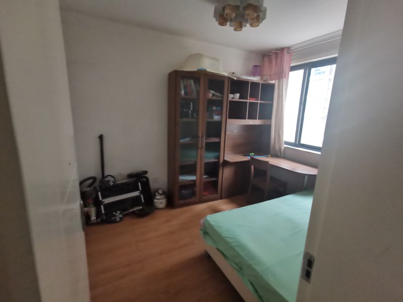 櫻花苑  普通裝修3室2廳1衛(wèi)100m295萬元