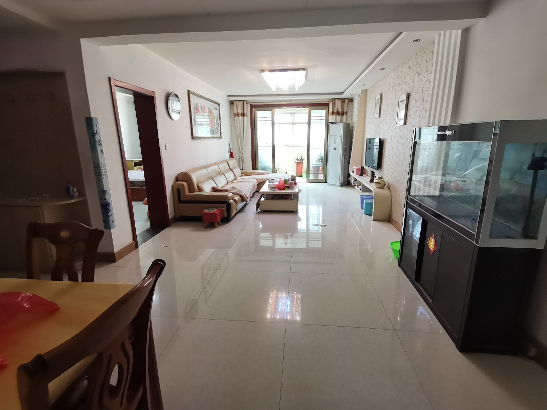 嘉德城市花園  3室2廳2衛(wèi)136m2133萬(wàn)元