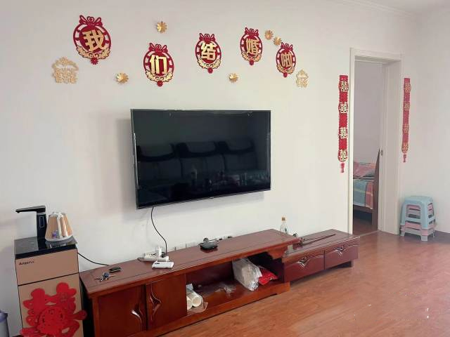 中央城B區(qū) 2室2廳1衛(wèi)105m2116萬元