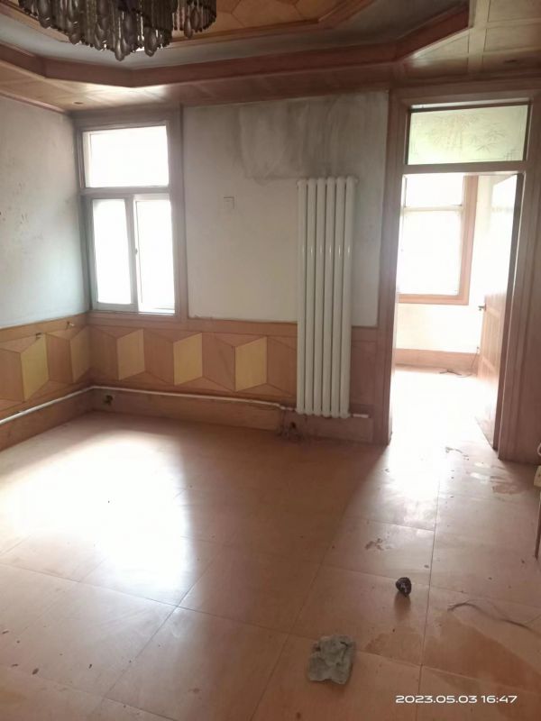 四方城 3室1廳1衛(wèi) 83m2 80萬元