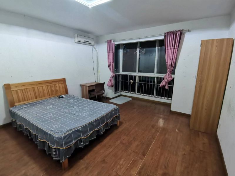 和諧康城精裝修水電氣暖齊全隨時(shí)入住熱水器油煙機(jī)燃?xì)庠铨R全