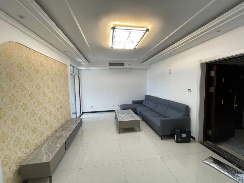 新上！中央公館 急售好房，3室2廳1衛(wèi)101m2精裝修。