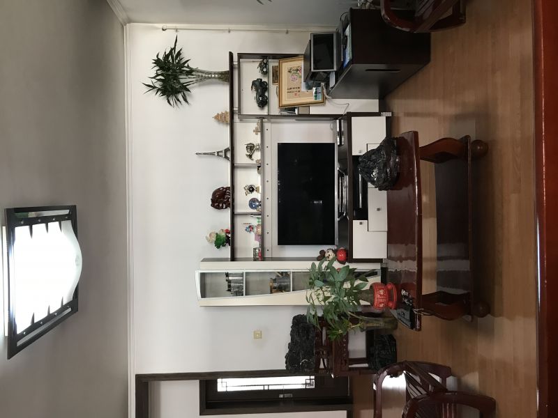 5樓非頂 市中心華聯(lián)小區(qū)精裝修3室2廳1衛(wèi)134m2108.8萬(wàn)元