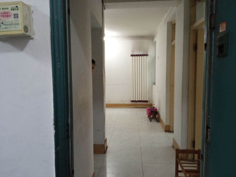 普通裝修3室1廳1衛(wèi)81m21500元/月