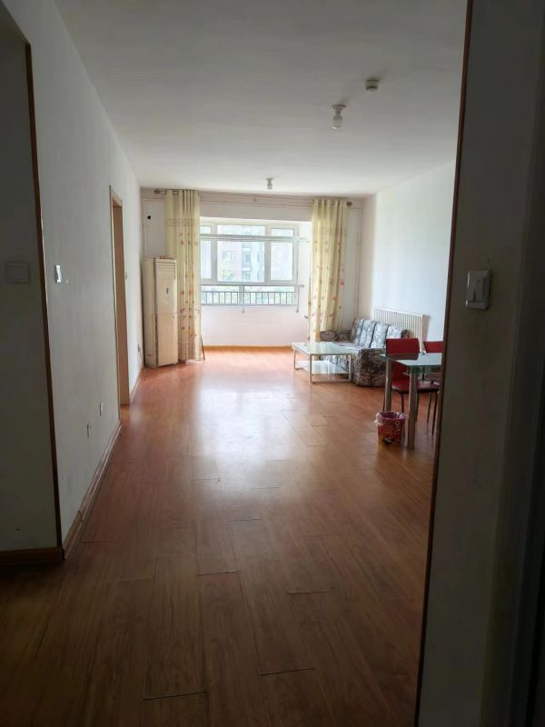 人和天地精裝修2室2廳1衛(wèi)106m21667元/月