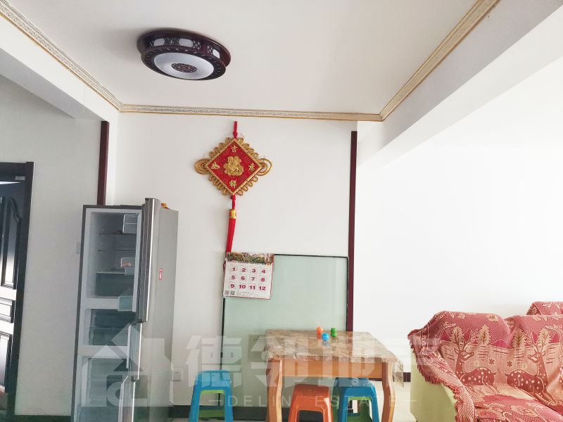 育才嘉苑  4室3廳2衛(wèi)195m22200元/月