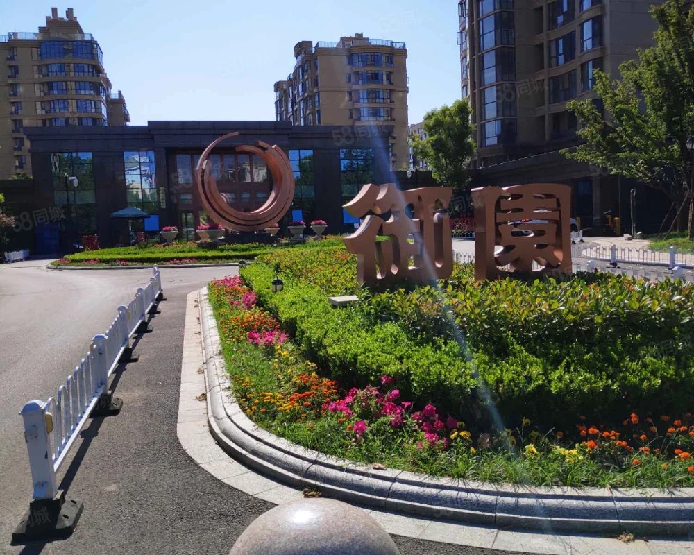 濱江御園電梯洋房大客廳經(jīng)典套型毛坯3室2廳2衛(wèi)159.83m2