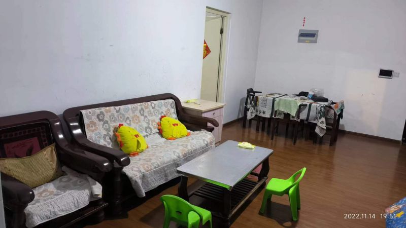 普通裝修2室2廳1衛(wèi)100m21500元/月