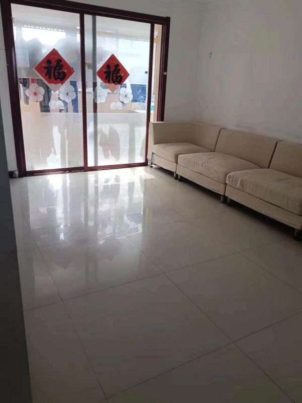 精裝3室2廳2衛(wèi)120m21700元/月