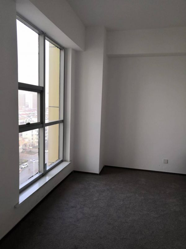 普通裝修1室0廳0衛(wèi)50m2750元/月