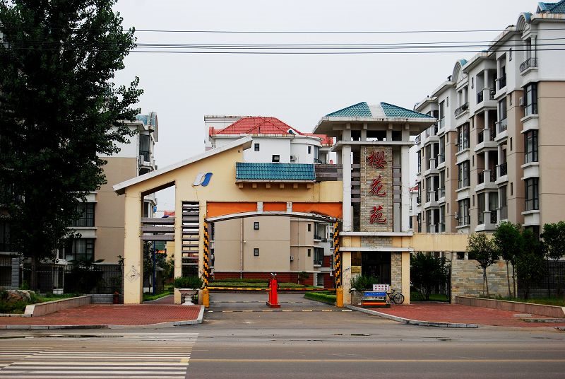 精裝修4室2廳2衛(wèi)136m21800元/月