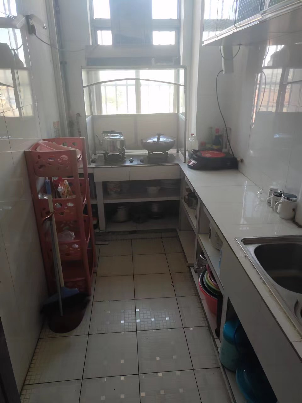 普通裝修3室1廳1衛(wèi)87m268萬元