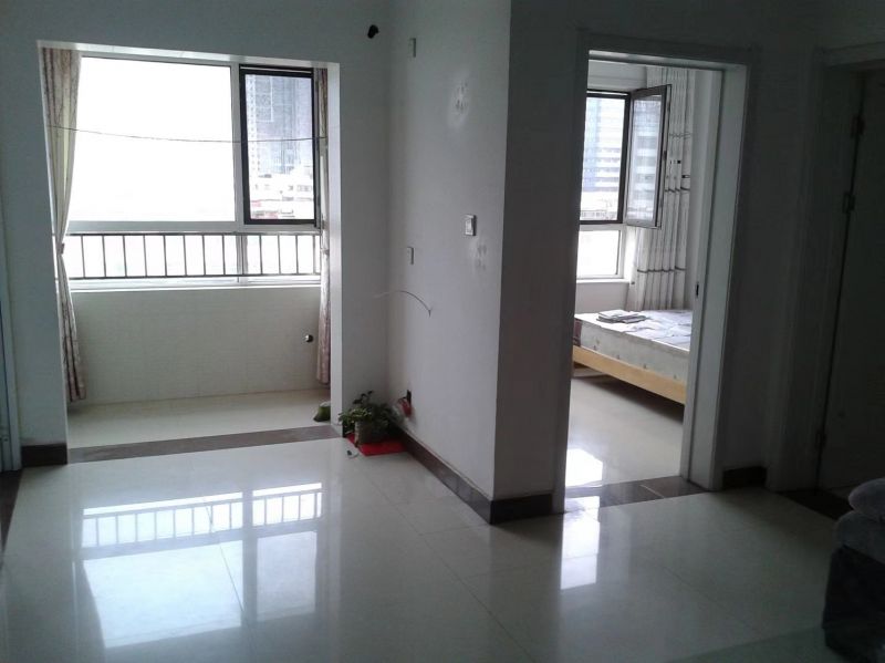 愛家豪庭2室1廳 老一中陪讀 拎包入住