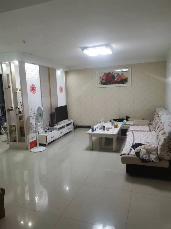 精裝修3室1廳1衛(wèi)105m21500元/月