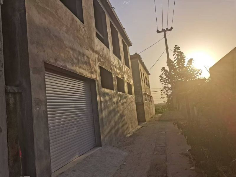 毛坯5室3廳3衛(wèi)350m2800元/月