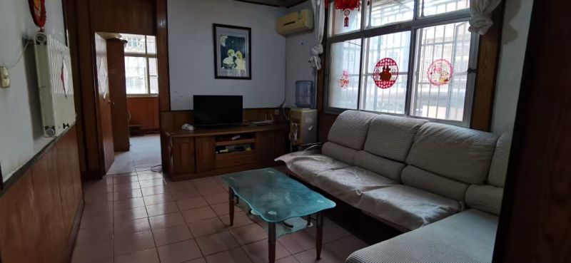 滕州府前小區(qū)南區(qū) 普通裝修3室1廳1衛(wèi)76m259萬元