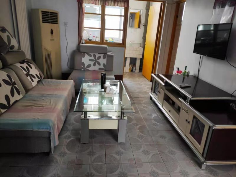 饃饃莊小區(qū)，2樓東戶，學(xué)區(qū)房整租，交通便利，按年租