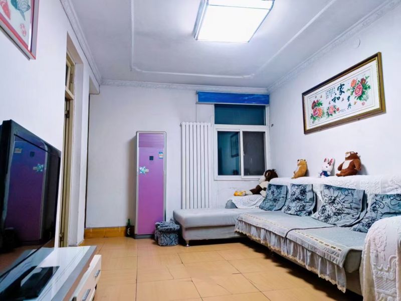 普通裝修3室1廳1衛(wèi)80.2m21000元/月