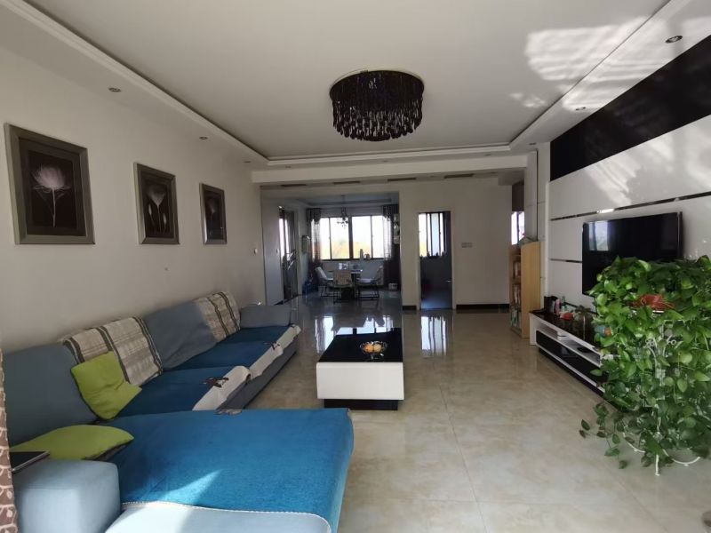 濱江三期沿河小高層精裝修3室2廳2衛(wèi)147m2，來電議價