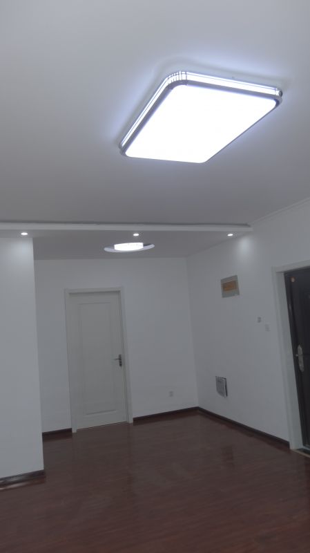 普通裝修3室2廳1衛(wèi)109m276萬元