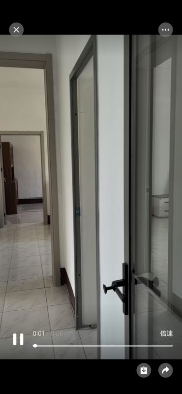 精裝3室2廳1衛(wèi)96m266萬元