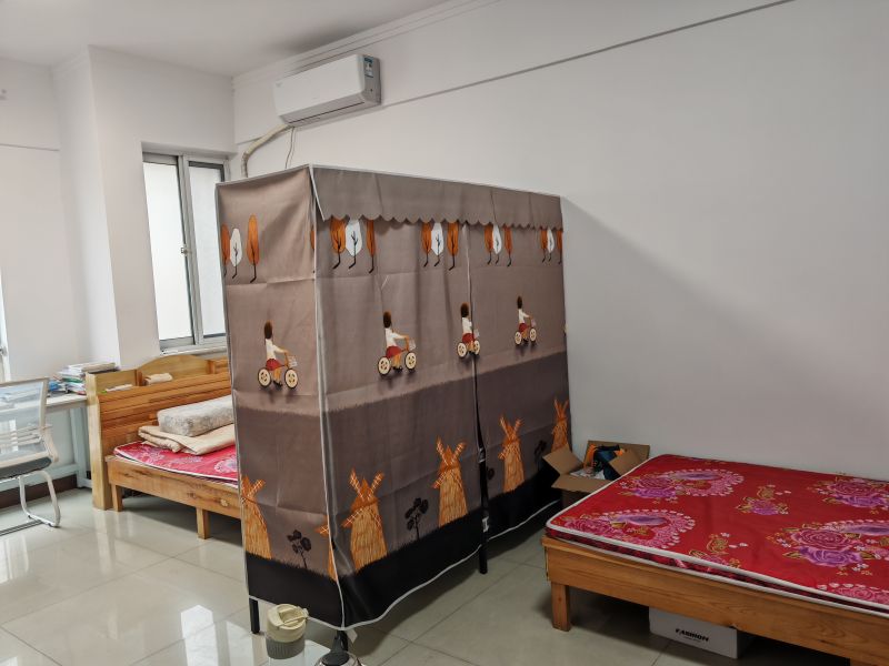 精裝修1室1廳1衛(wèi)48m242萬元