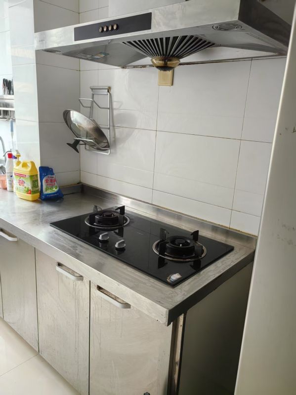 普通裝修3室2廳1衛(wèi)105m21299元/月