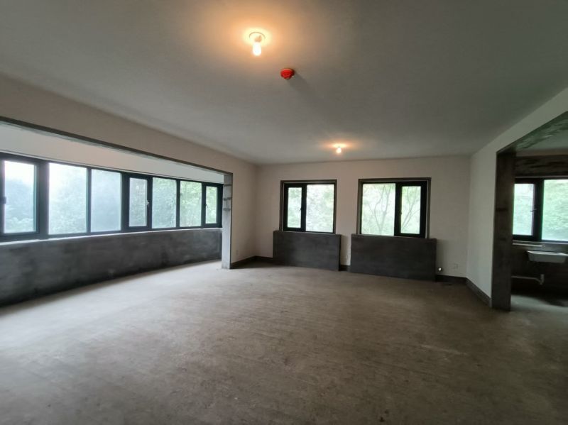 濱江御園電梯洋房3室2廳2衛(wèi)159.83m2毛坯房 價(jià)格可談