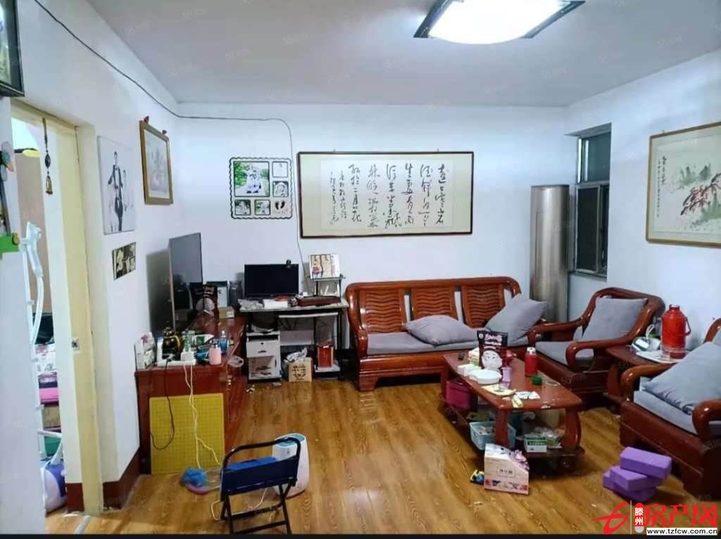 信達(dá)小區(qū)多層四樓，戶型好，證滿五年，可以貸款